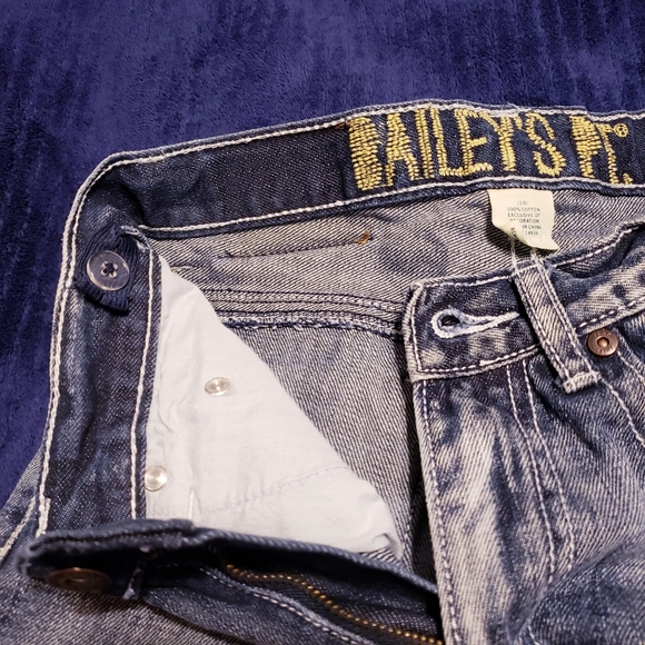 Bailey's Point jean shorts - Picture 4 of 5